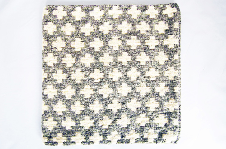 BJCC_GreyWhiteLCross