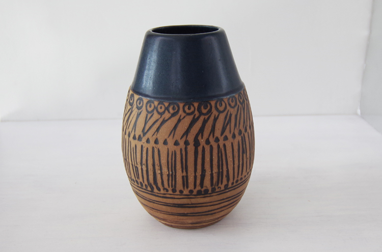 LisaL_Granada_Vase