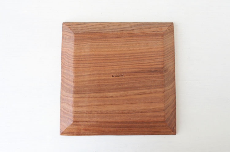 eramu_SquarePlate2