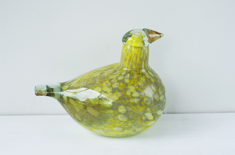 iittala_BirdPineGrosbeak