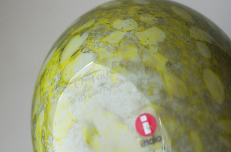 iittala_BirdPineGrosbeak