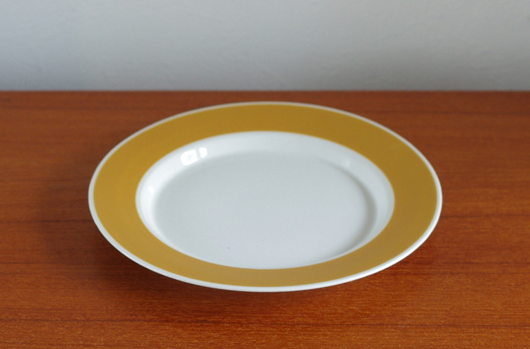 Arabia_Aprikoosi17.5Plate