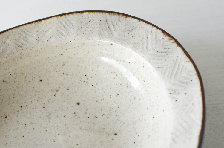 Lion_HorikobikiOvalBowl